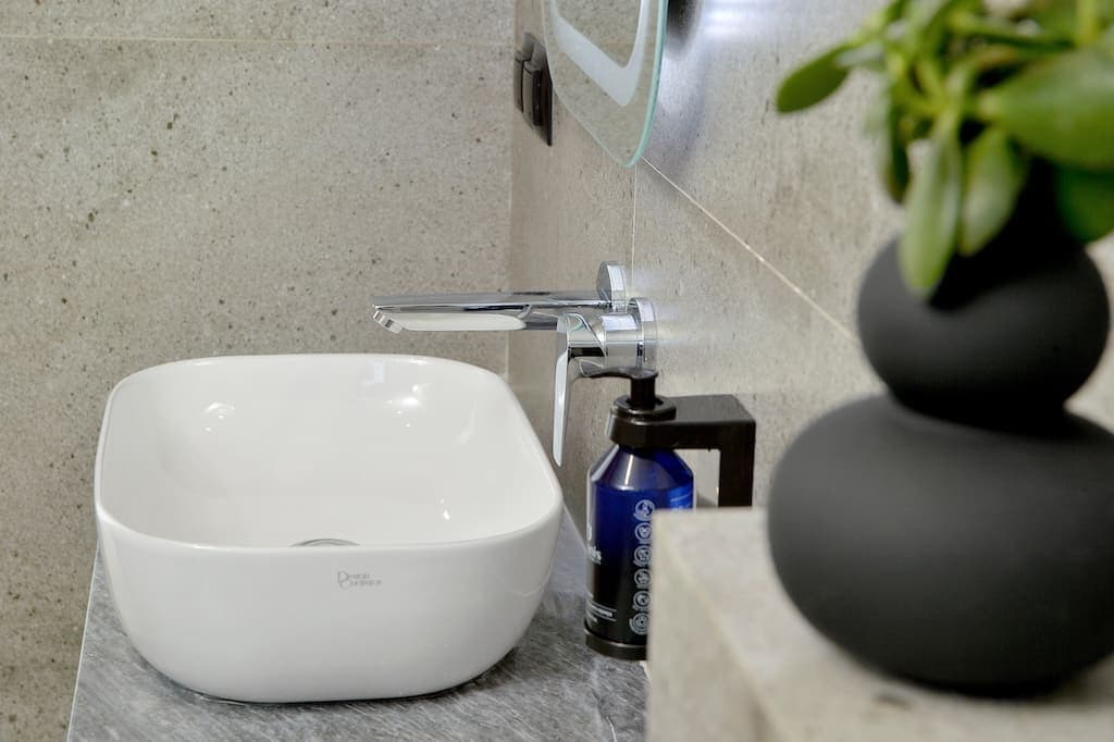 Althea Loft Suite Outdoor Jacuzzi — photo 6