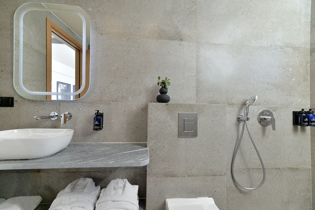 Althea Loft Suite Outdoor Jacuzzi — photo 8